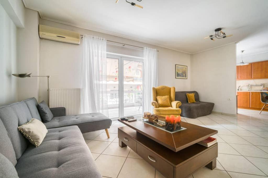 Spacious Family Flat Near Parthenon Free Parking Athens Exterior photo